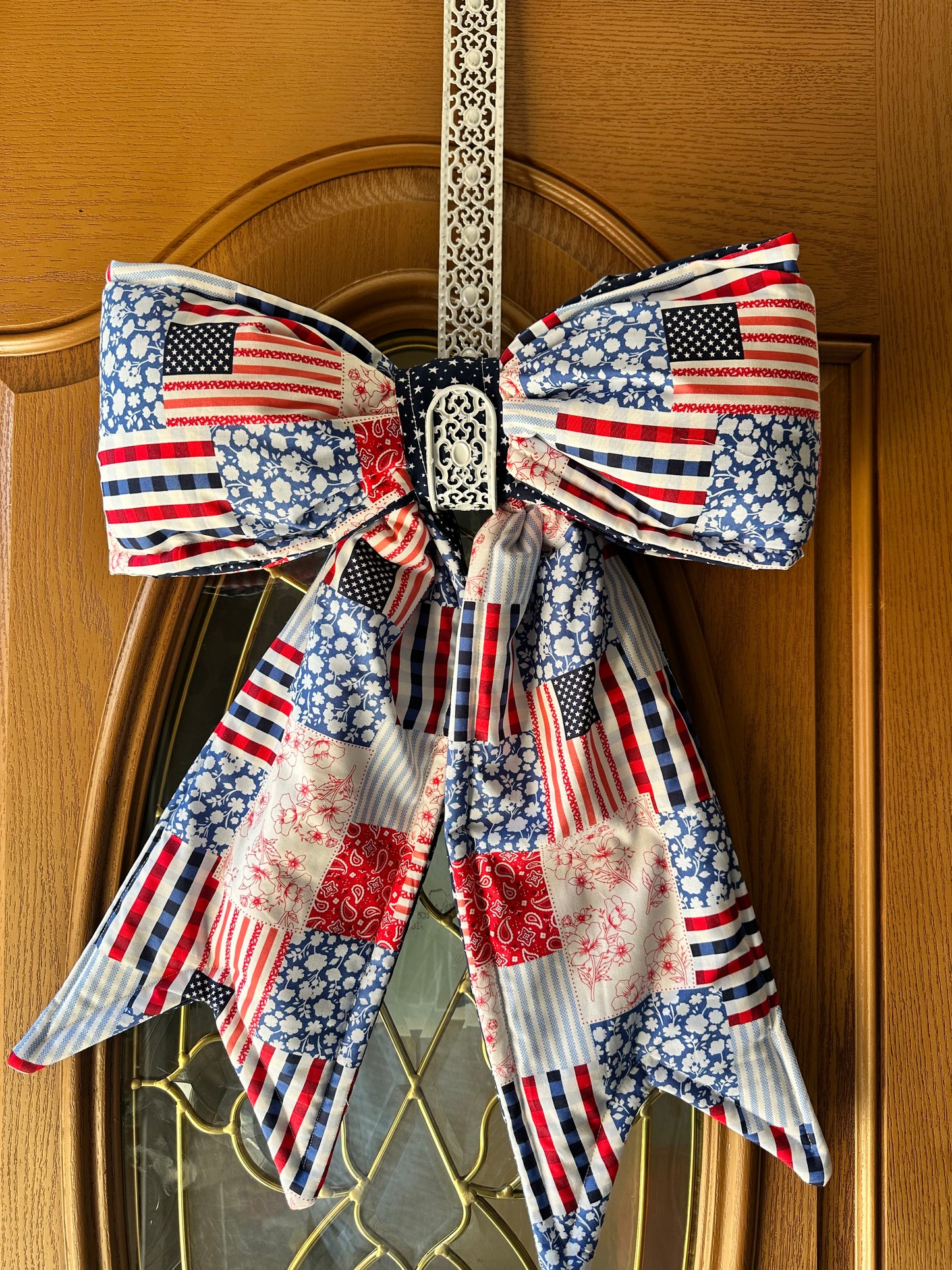 Big Reversible Bow Door Hangers
