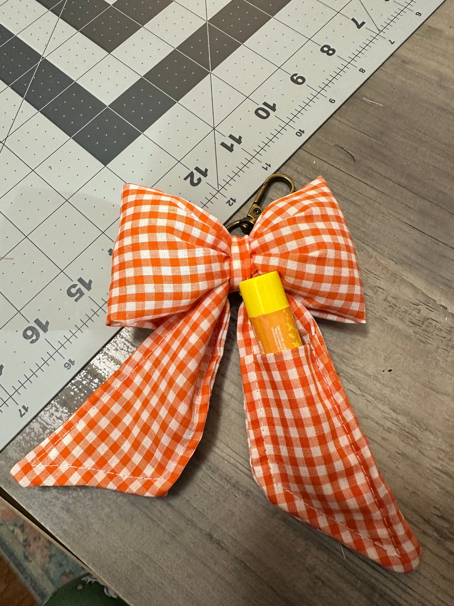 Puffy Bow lip balm bow holder-white and orange